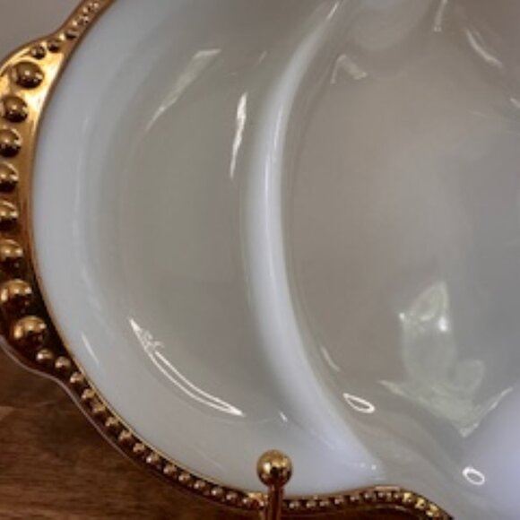 Vintage Milk Glass Divided Dishes Gold Trim Fire King Anchor Hocking Serving Pla - Picture 4 of 8